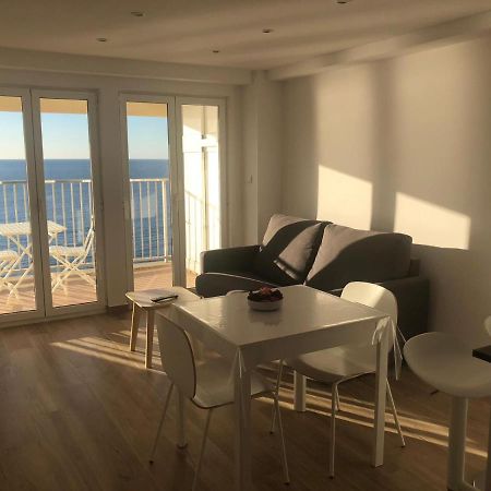 Apartamento En Primera Linia Vistas Al Mar プラヤ・デアロ エクステリア 写真